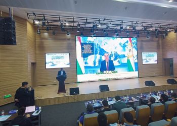 Таваҷҷӯҳи коршиносони байналмилалӣ ва олимон