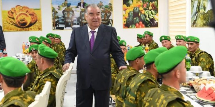 ПЕШВОИ МИЛЛАТ МУҲТАРАМ ЭМОМАЛӢ РАҲМОН МЕЪМОРИ АРТИШИ МИЛЛӢ ВА КАФИЛИ АМНИЯТИ ДАВЛАТ