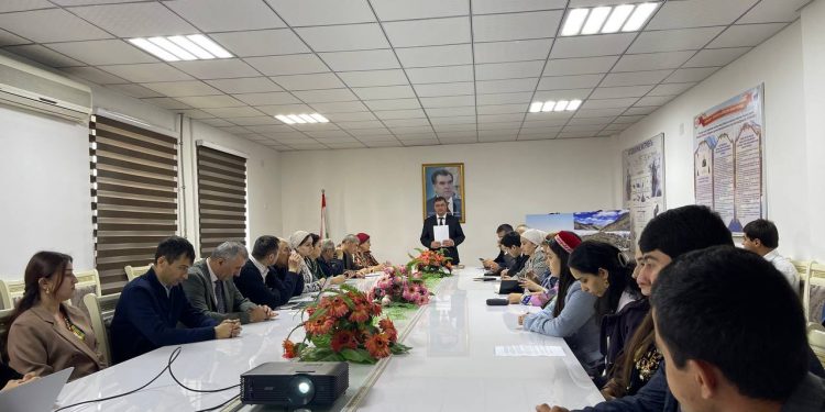 Таҷлили конференсияи илмӣ–назариявӣ бахшида ба Рӯзи байналмилалии ҳифзи пиряхҳо ва иди Наврӯз дар Маркази омӯзиши пиряхҳои АМИТ